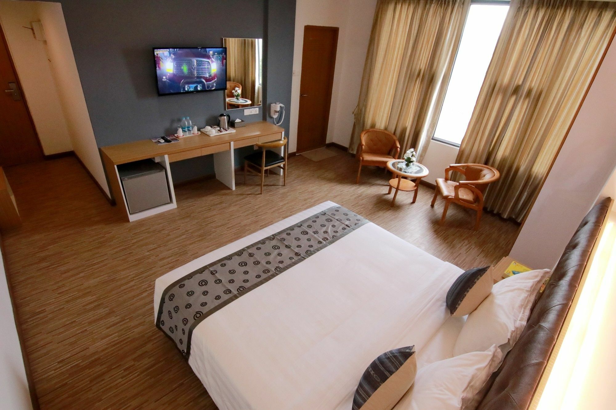 Botahtaung Hotel Yangon Exterior photo