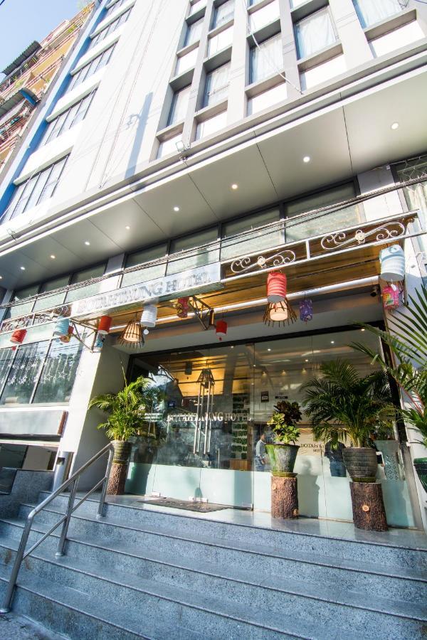 Botahtaung Hotel Yangon Exterior photo