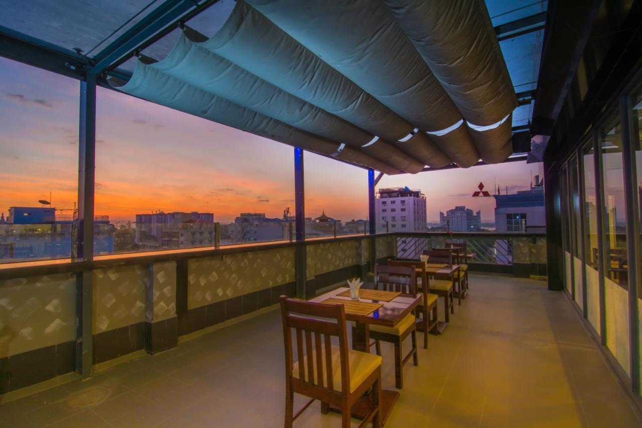 Botahtaung Hotel Yangon Exterior photo